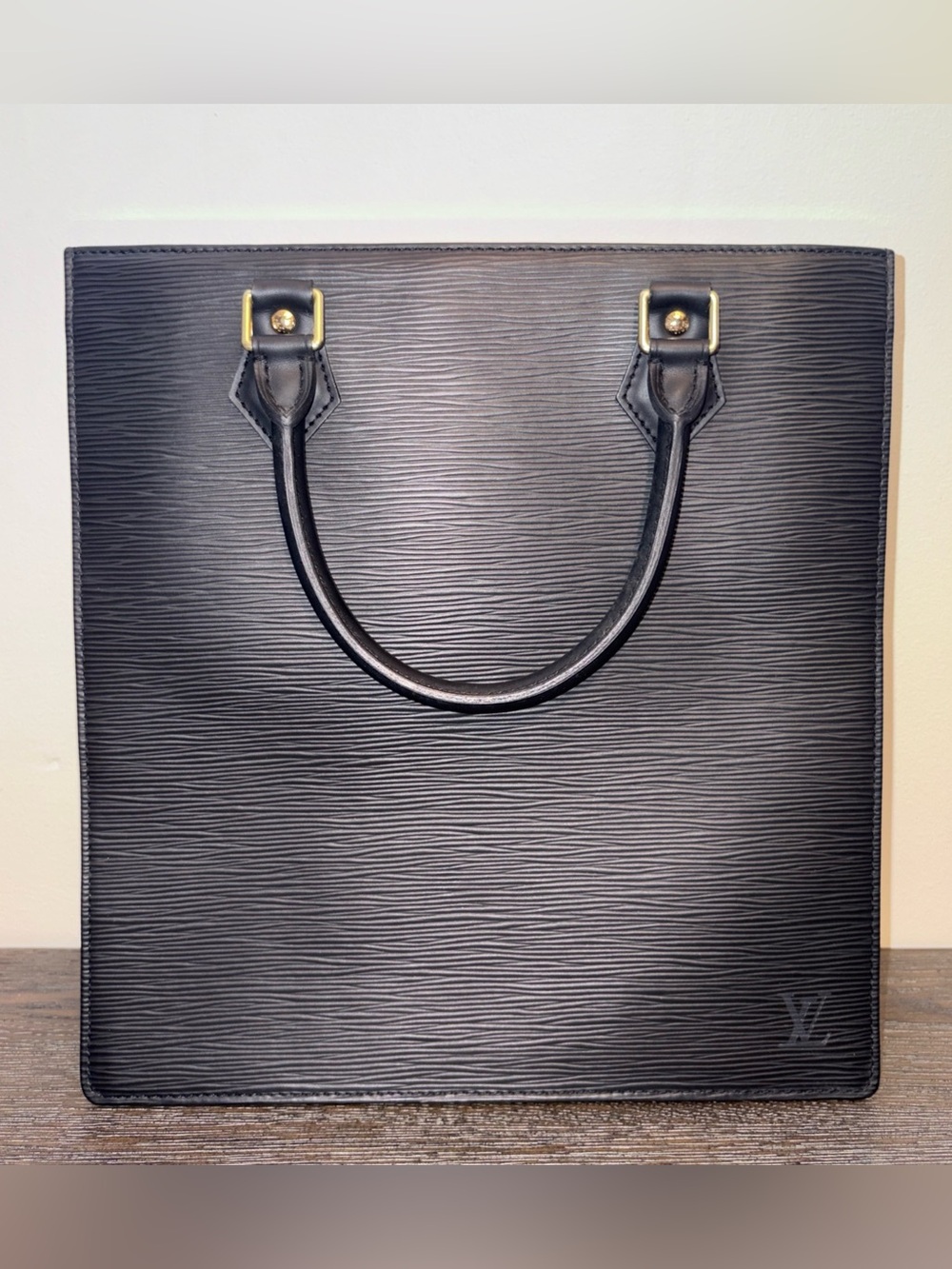 Auth LOUIS VUITTON Sac Plat Noir Epi Tote Bag Leather Logo Quiet Luxury